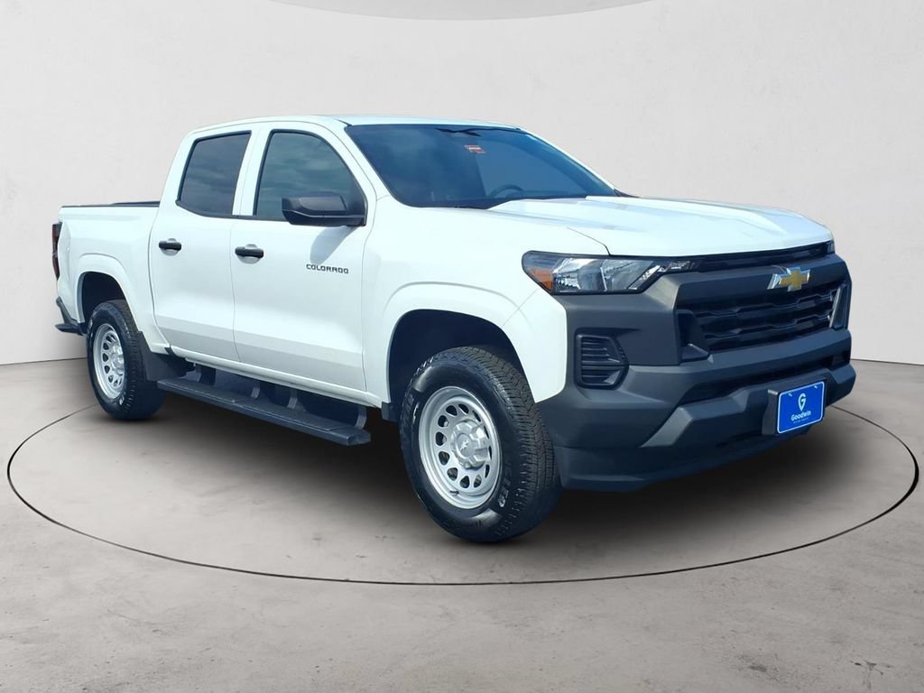 Certified 2024 Chevrolet Colorado W/T RWD image 3