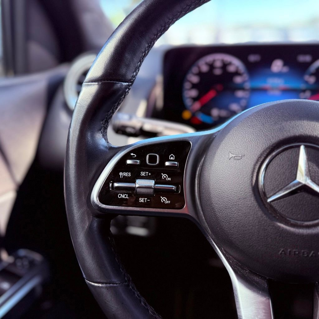 Used 2023 Mercedes-Benz GLB 250 image 17