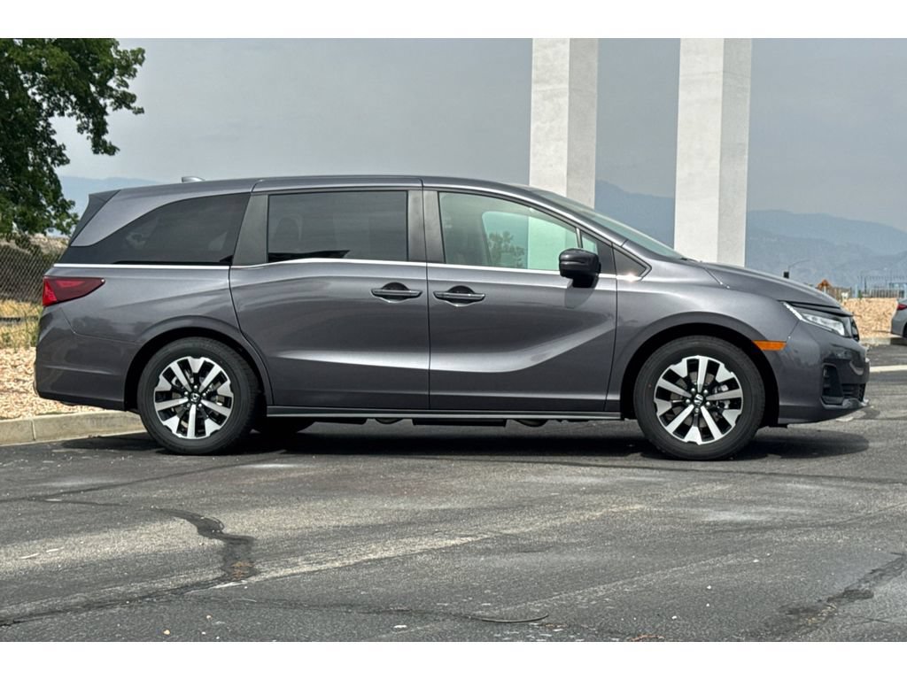 New 2026 Honda Odyssey EX-L image 3