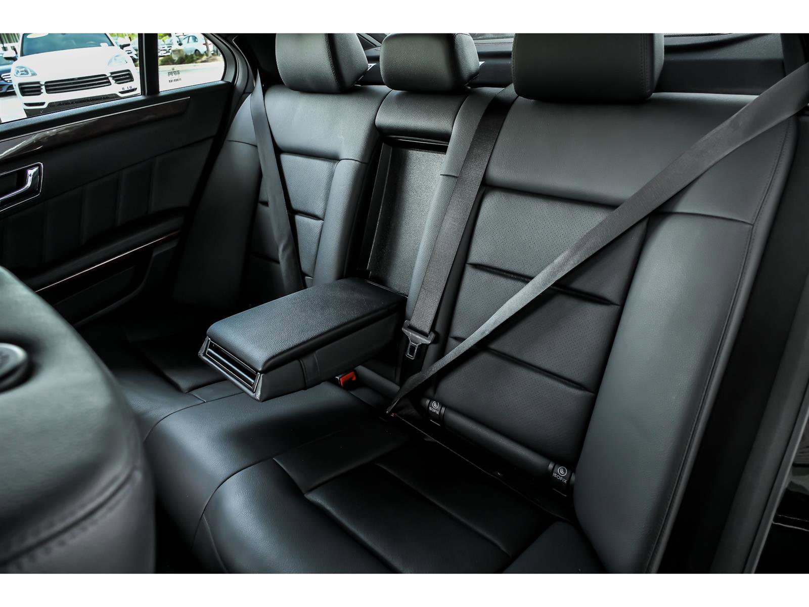 Used 2011 Mercedes-Benz E 350 4MATIC Sedan image 14