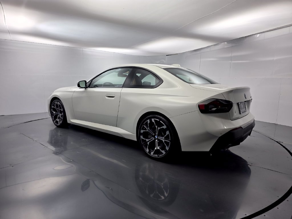 Certified 2026 BMW 230i Coupe w/ Convenience Package RWD image 4