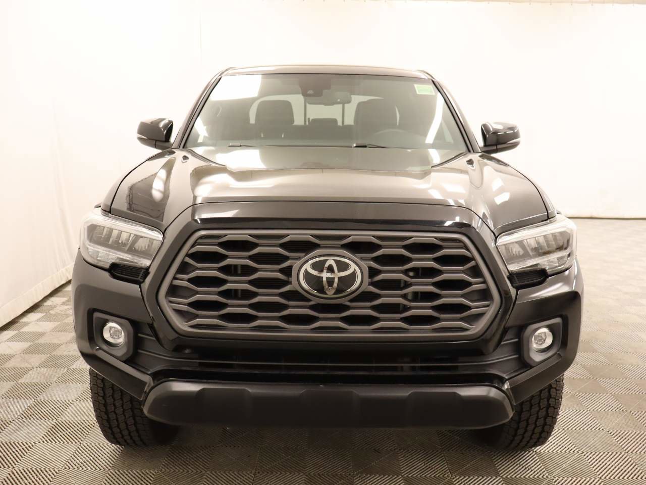 Used 2022 Toyota Tacoma TRD Off-Road image 4
