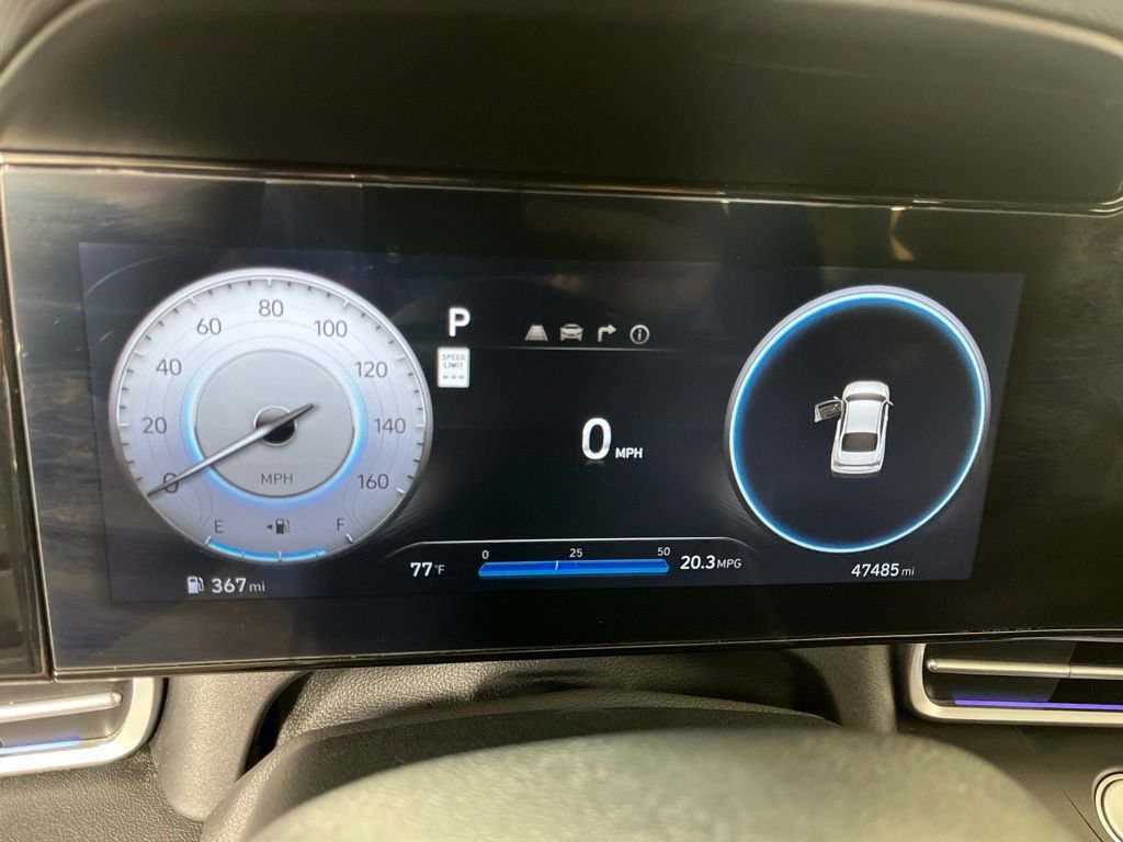 Used 2025 Hyundai Elantra SEL FWD image 35