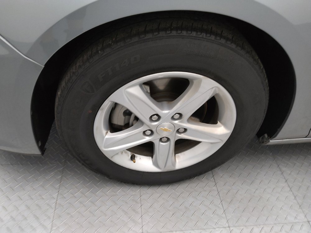 Used 2025 Chevrolet Malibu LS FWD image 31