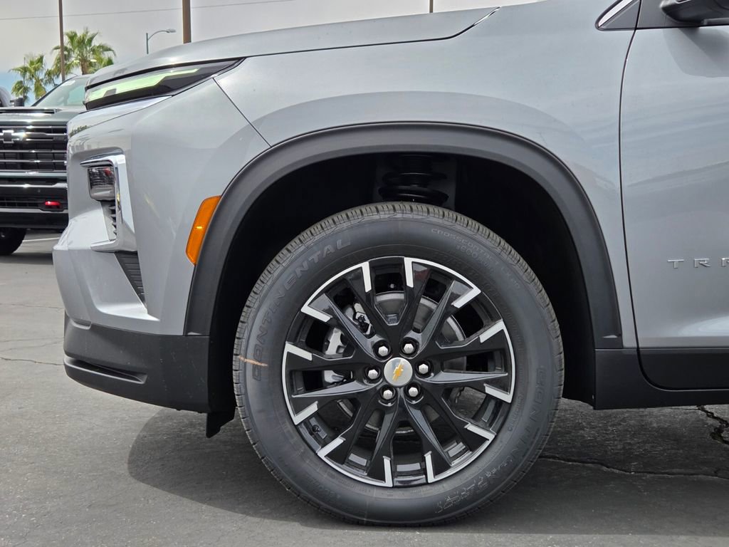 New 2026 Chevrolet Traverse LT w/ Sun and Wheel Package FWD image 5