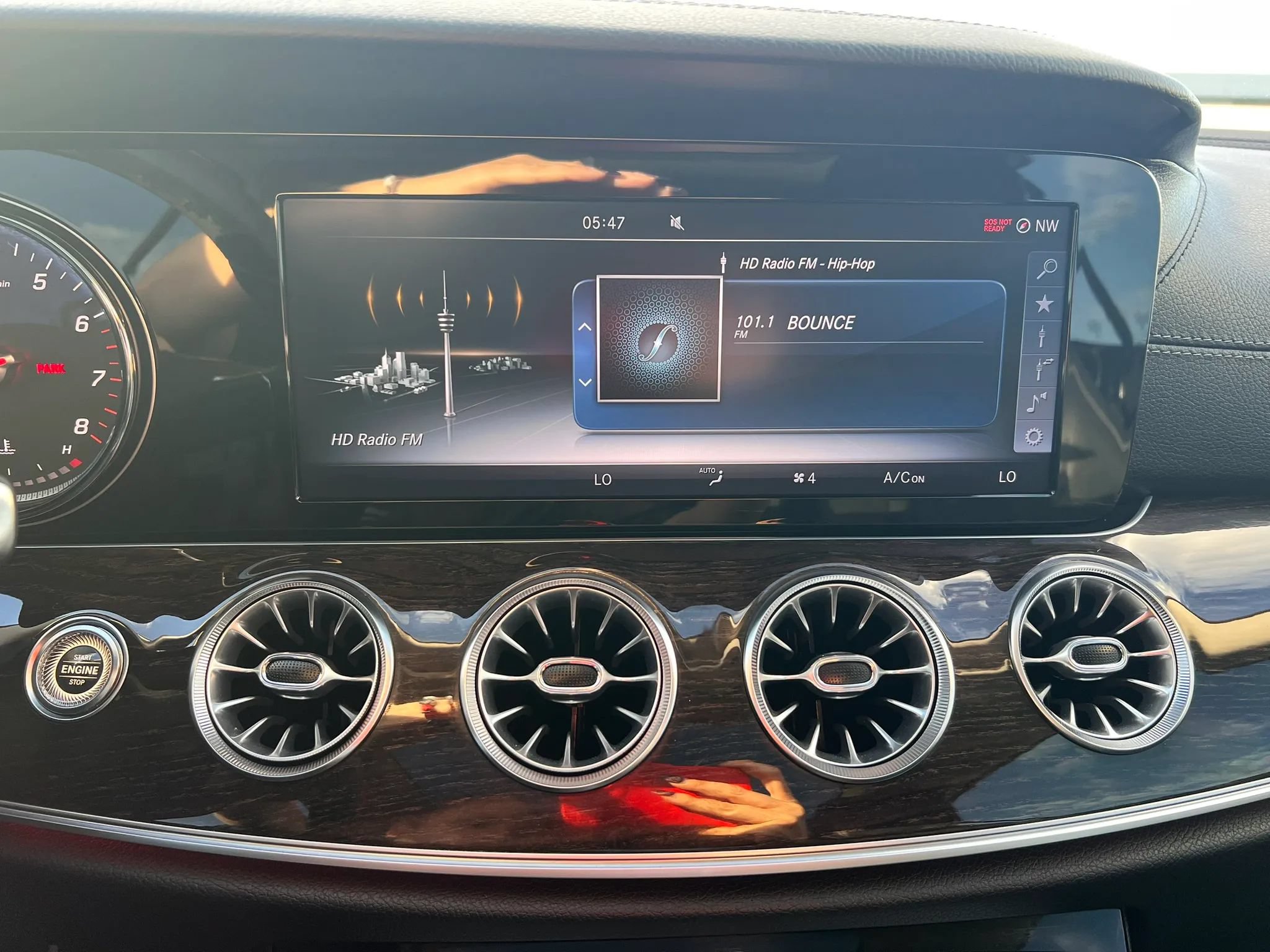 Used 2018 Mercedes-Benz E 400 Coupe w/ Premium 1 Package image 21