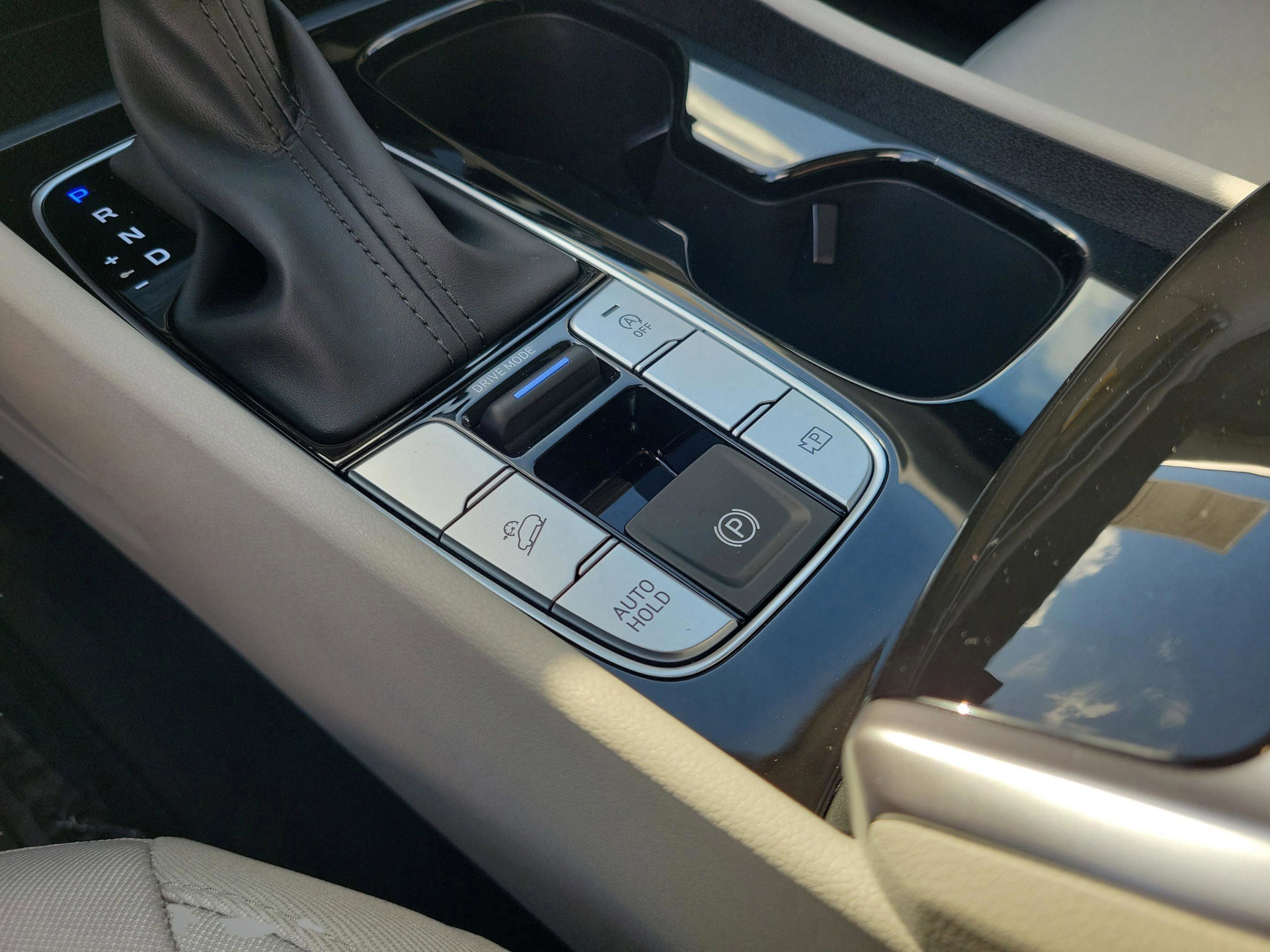 New 2026 Hyundai Tucson SE image 18