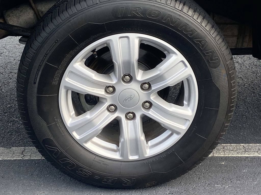 Used 2019 Ford Ranger XL w/ Equipment Group 101A Mid RWD image 9