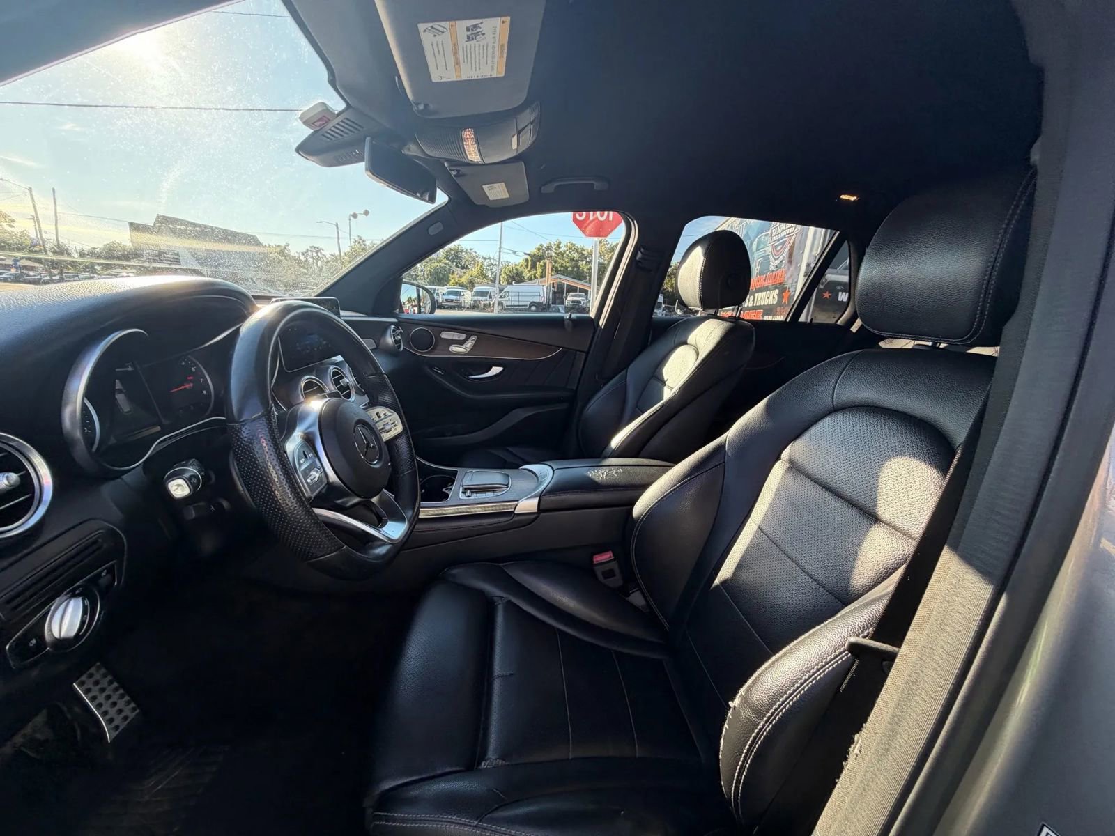 Used 2020 Mercedes-Benz GLC 300 4MATIC image 29