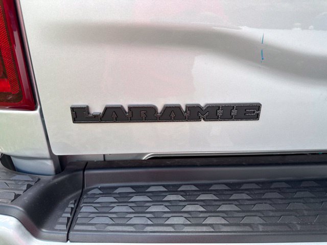 New 2026 RAM 2500 Laramie w/ Night Edition AWD/4WD image 15