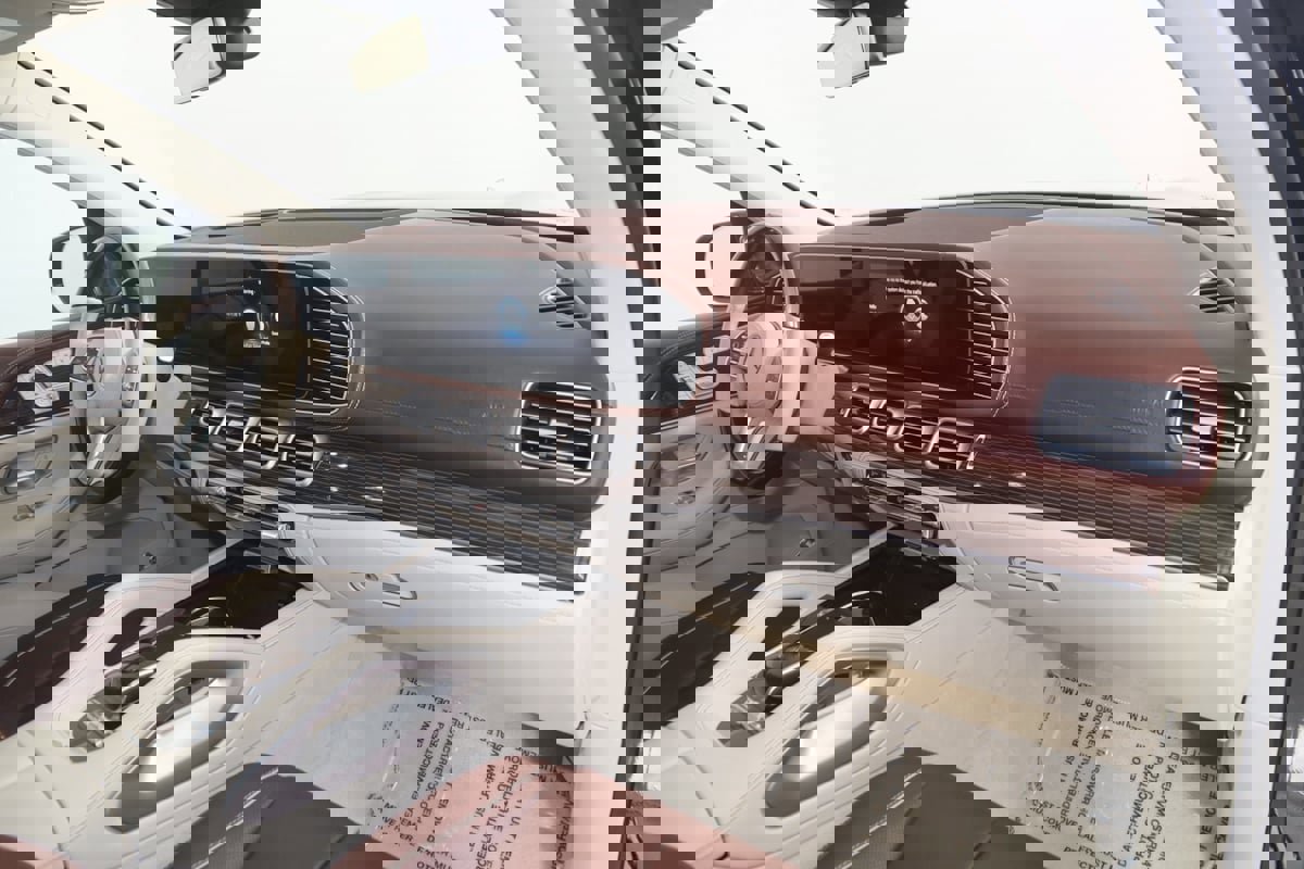 Used 2022 Mercedes-Benz Maybach GLS 600 4MATIC image 70