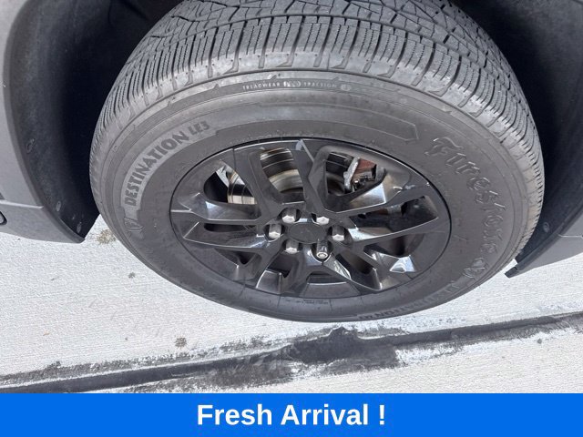 Used 2021 Chevrolet Traverse LT FWD image 23