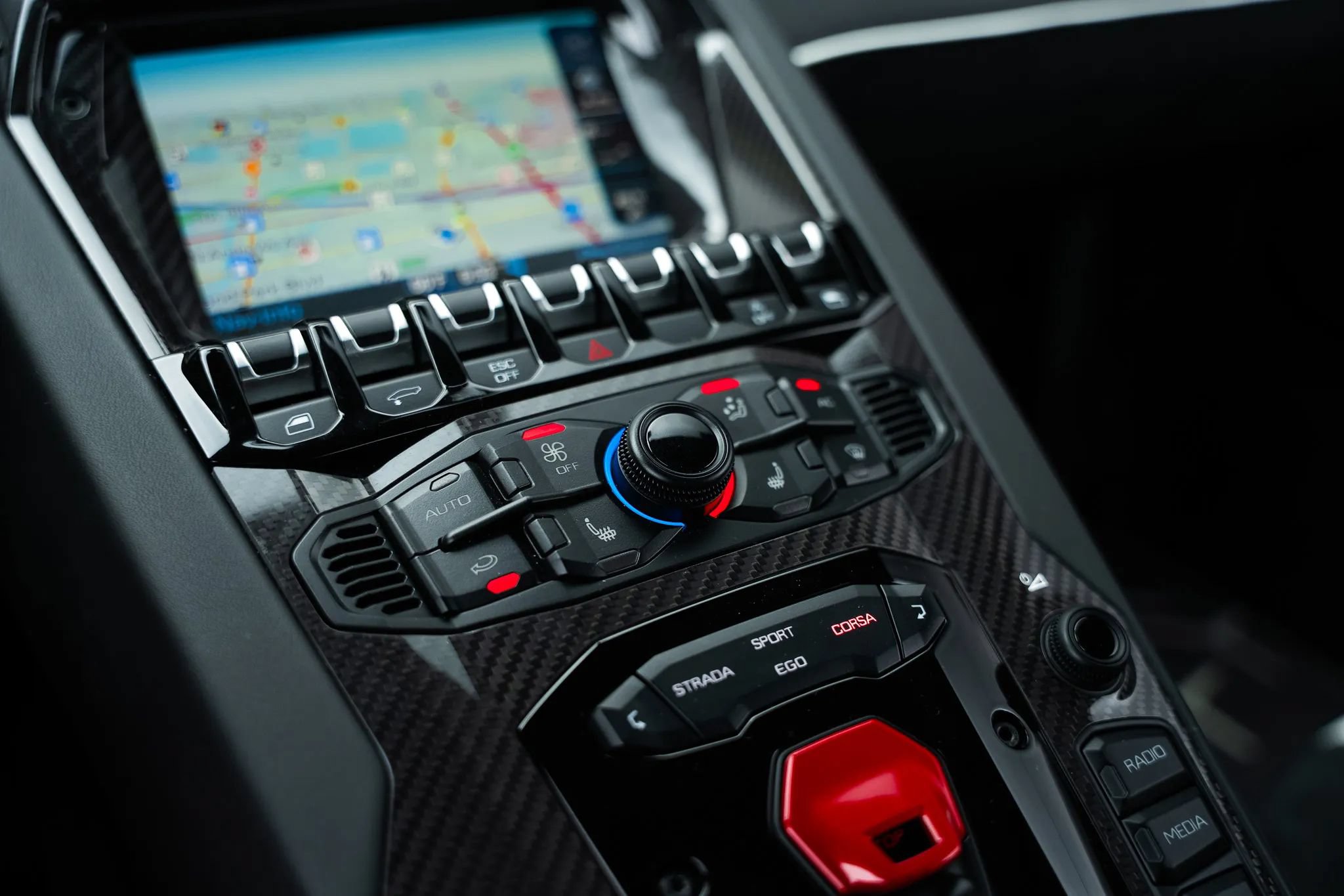 Used 2019 Lamborghini Aventador SVJ AWD/4WD image 49