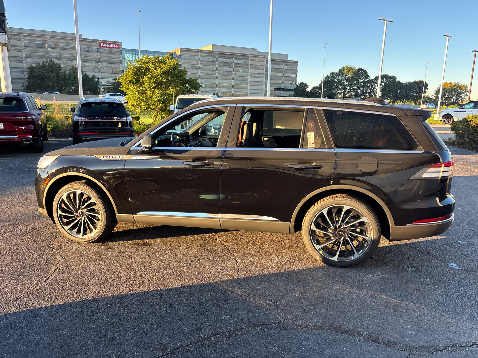New 2027 Lincoln Aviator Reserve AWD/4WD image 4