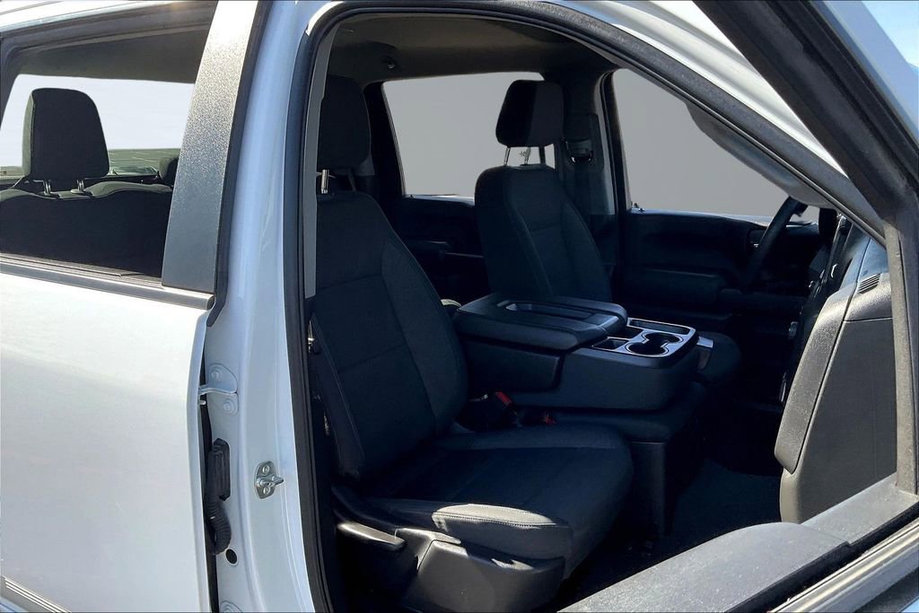 Used 2025 Chevrolet Silverado 2500 Custom w/ Custom Value Package image 28