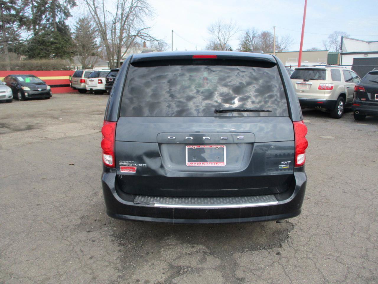 Used 2017 Dodge Grand Caravan SXT FWD image 5