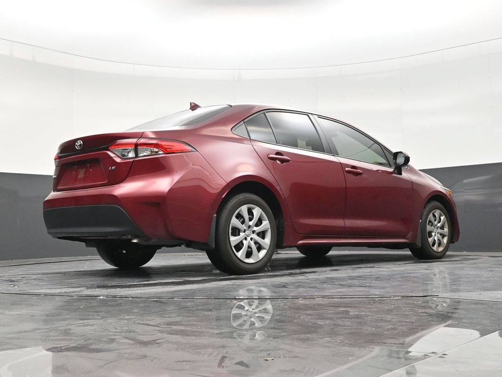 Used 2025 Toyota Corolla LE FWD image 24