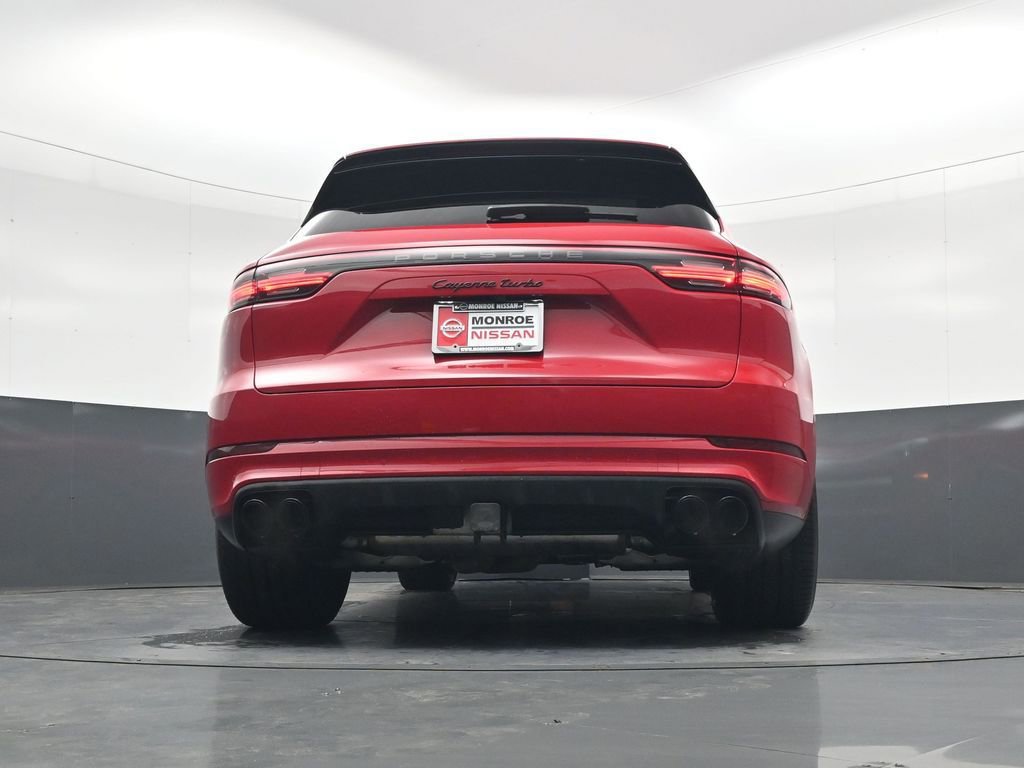 Used 2023 Porsche Cayenne Turbo w/ Premium Package Plus image 26