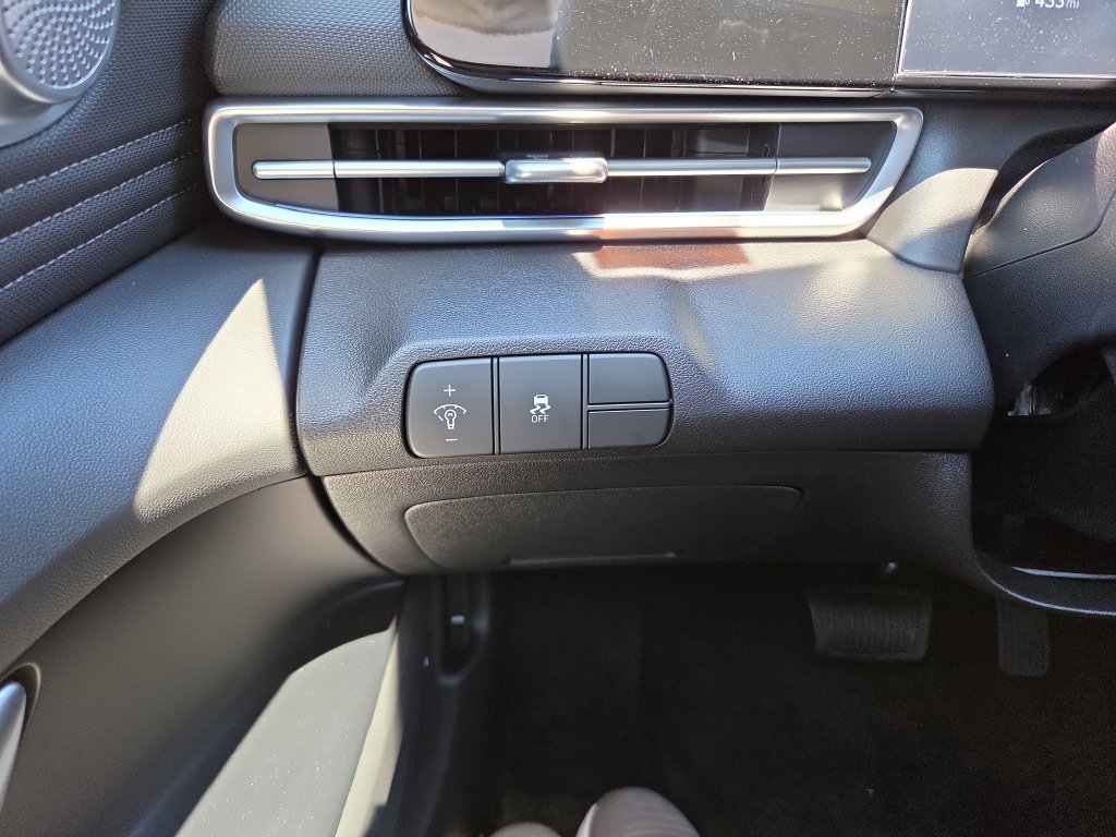 New 2026 Hyundai Elantra Limited FWD image 20