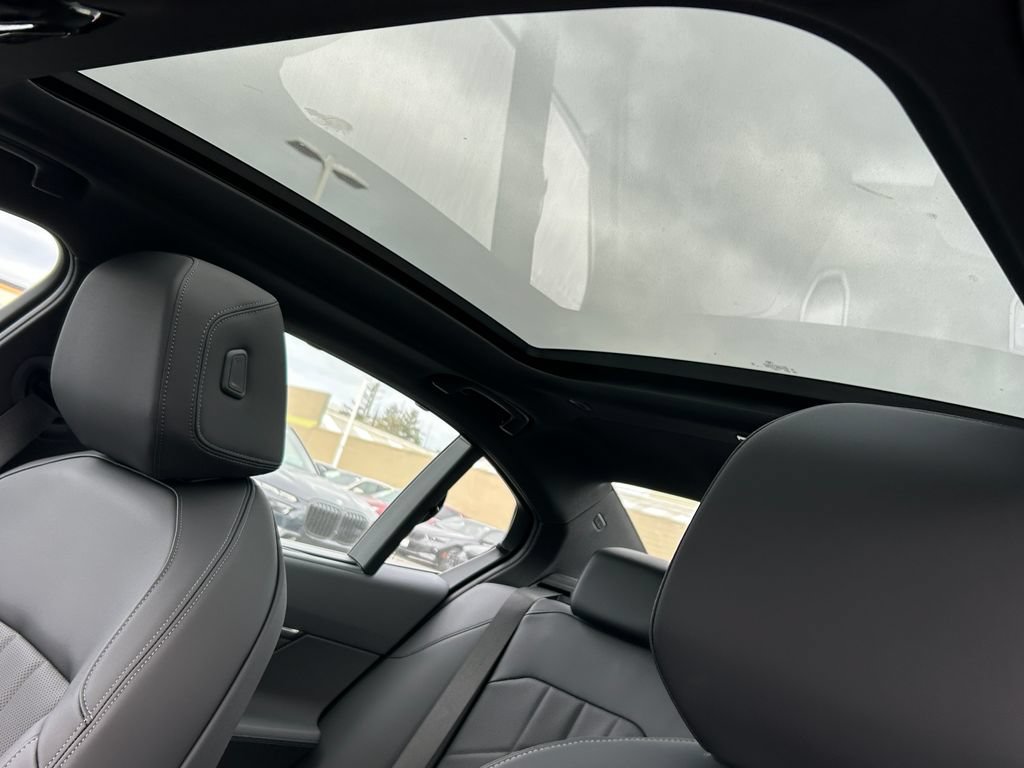 New 2027 BMW 550e xDrive w/ Executive Package AWD/4WD image 16