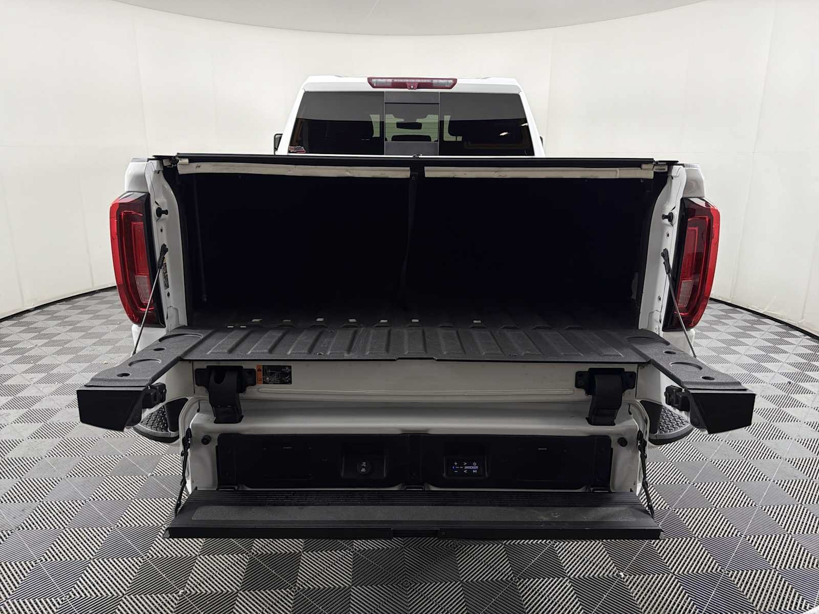 Used 2022 GMC Sierra 2500 AT4 w/ AT4 Preferred Package AWD/4WD image 18