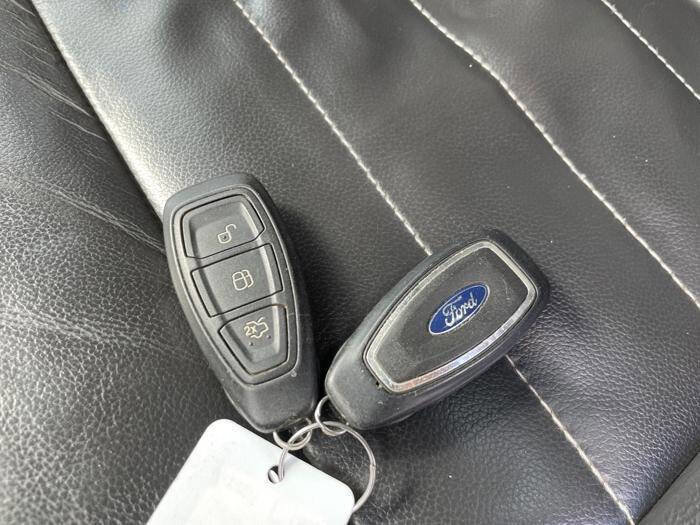 Used 2013 Ford C-MAX SEL FWD image 45