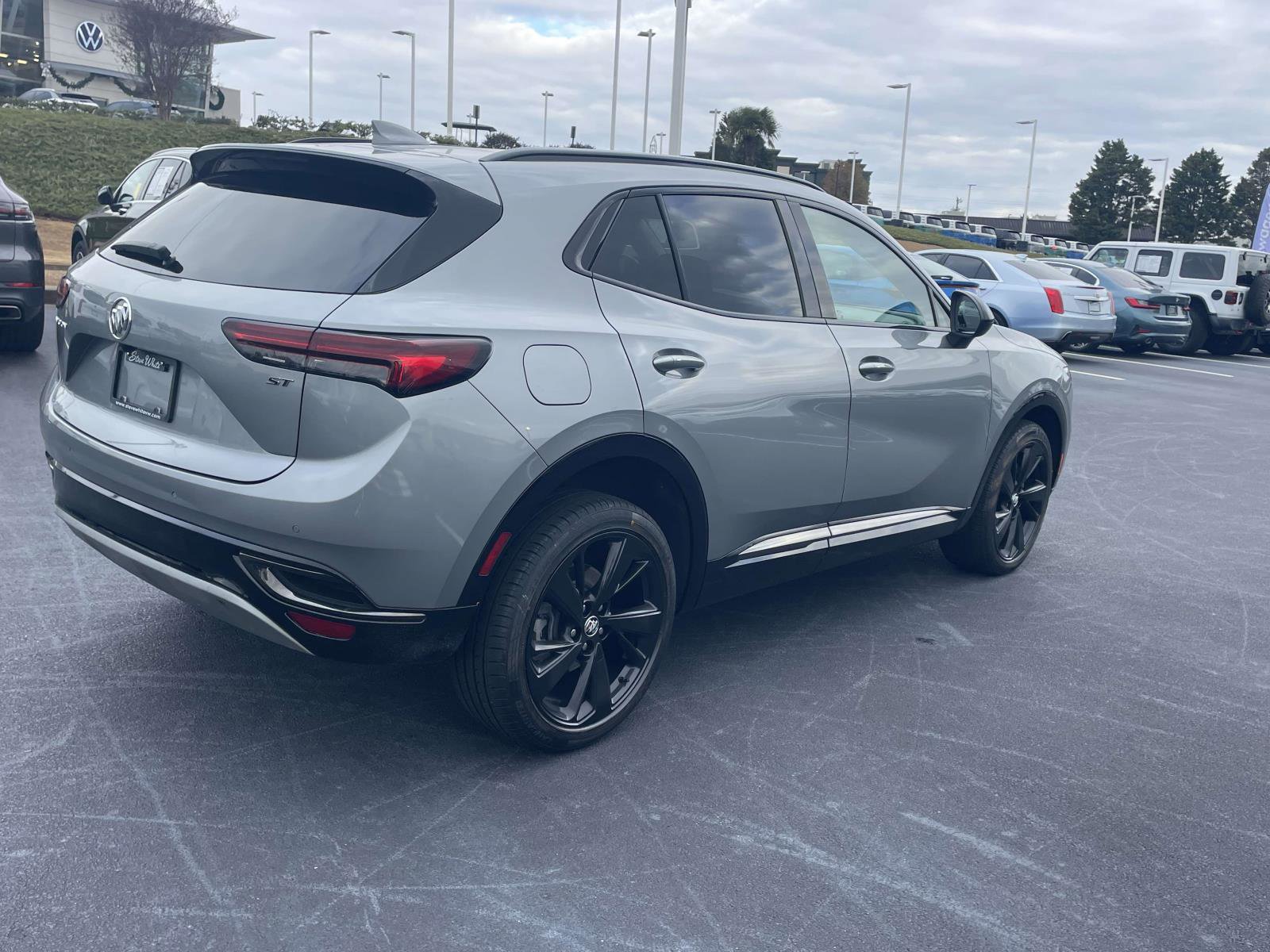 Used 2023 Buick Envision Essence w/ Sport Touring Package image 9