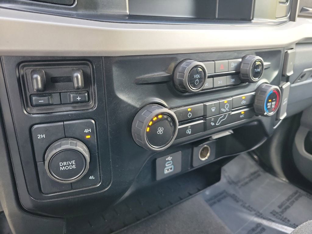 Used 2025 Ford F250 XLT image 31