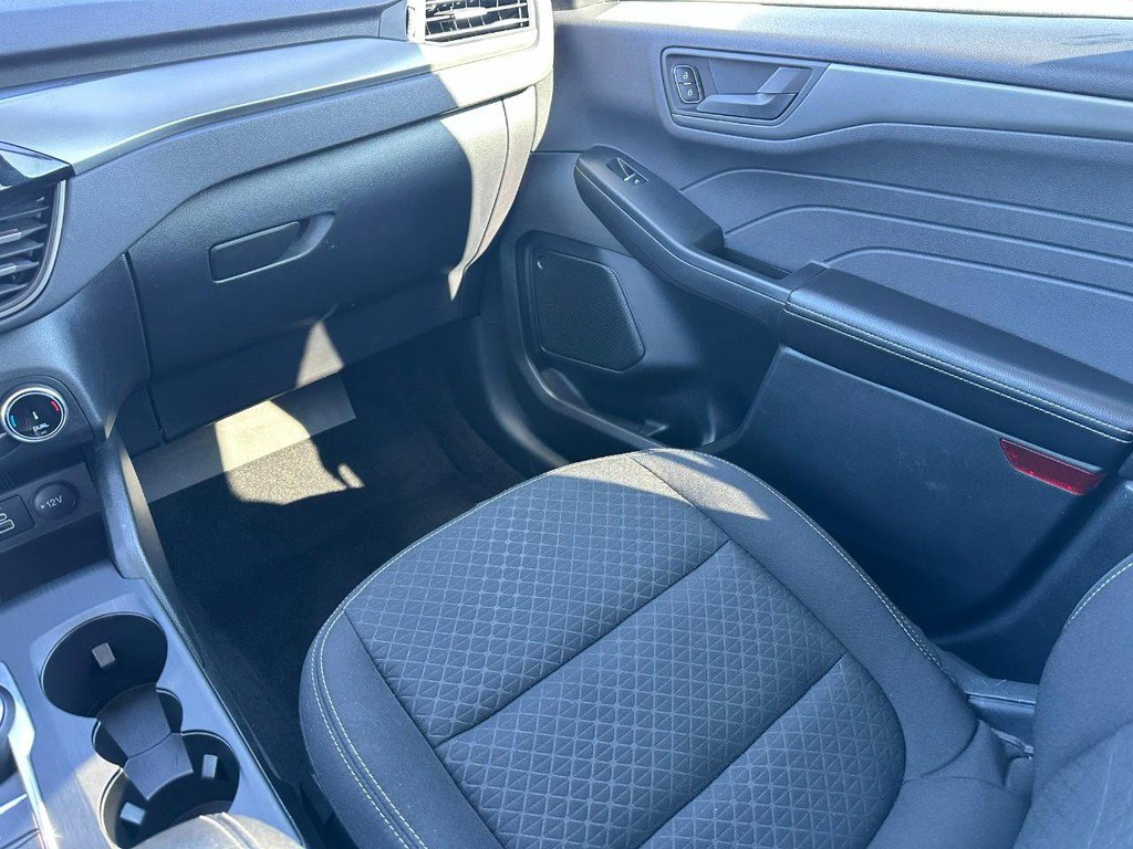Used 2025 Ford Escape Active image 15