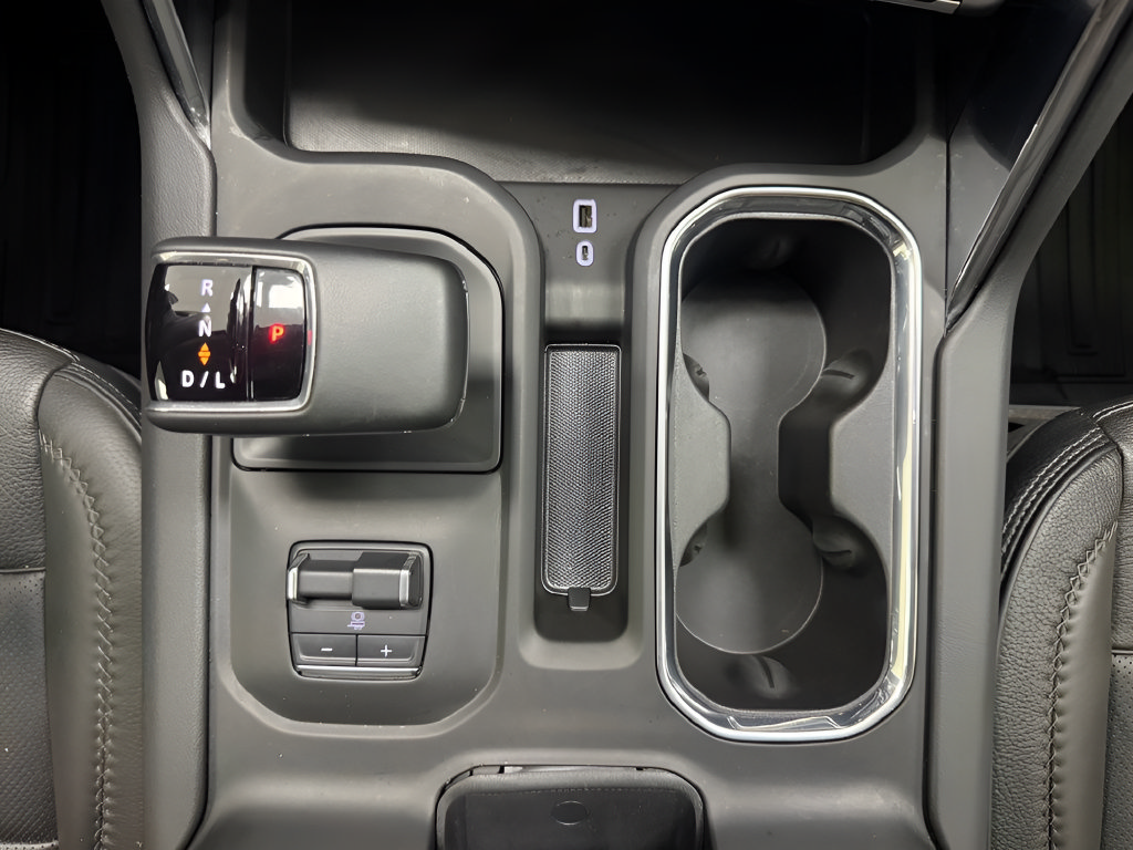 Used 2025 GMC Sierra 1500 Denali AWD/4WD image 22