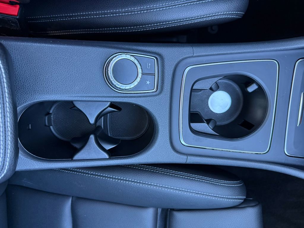 Used 2019 Mercedes-Benz CLA 250 4MATIC image 15