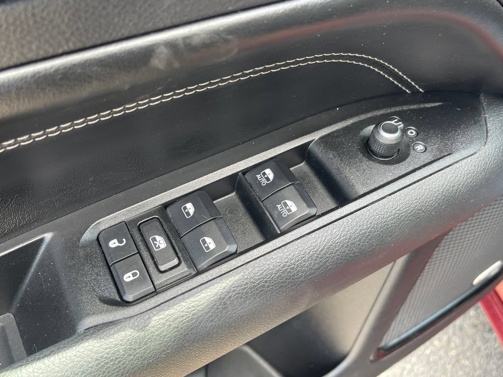 Used 2022 Jeep Compass High Altitude AWD/4WD image 16