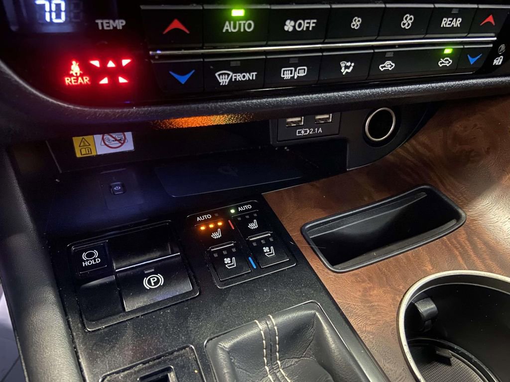 Used 2022 Lexus RX 350L FWD w/ Premium Package image 24