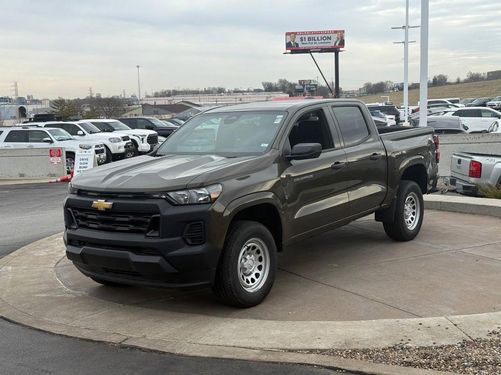Used 2024 Chevrolet Colorado W/T image 9
