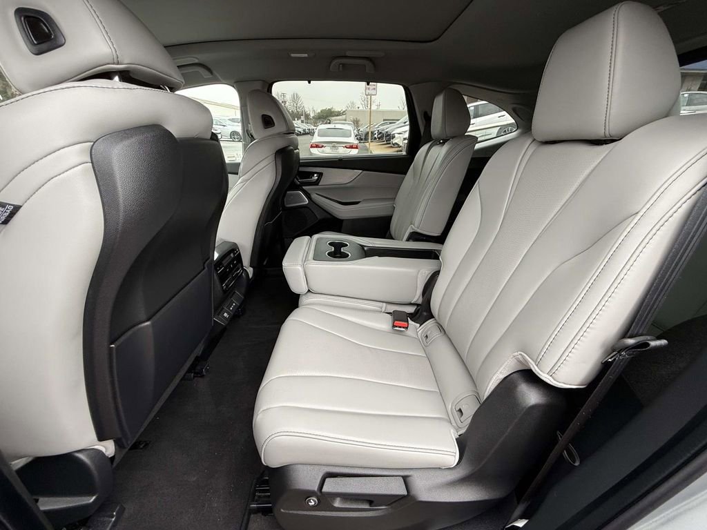 Certified 2025 Acura MDX w/ Technology Package image 15