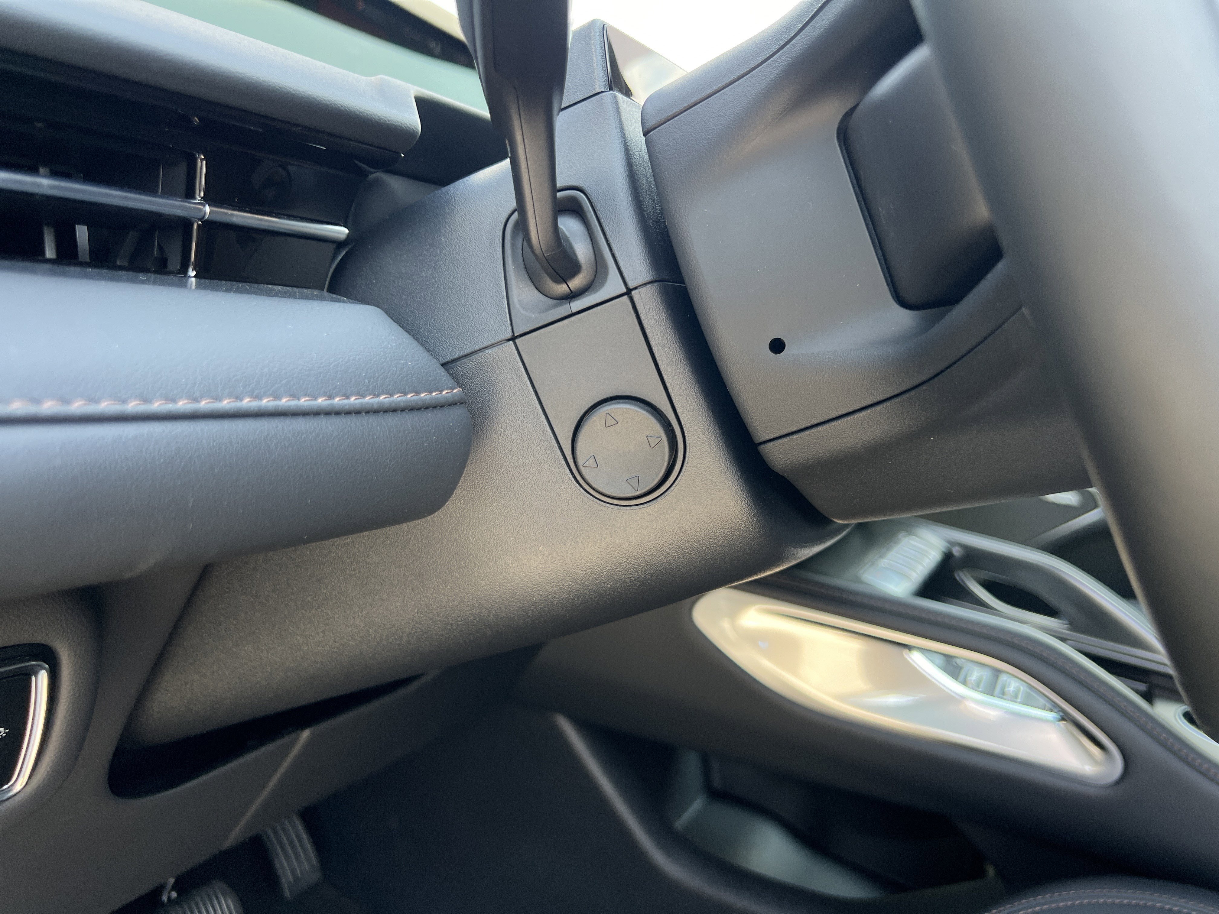 New 2025 Lincoln Nautilus Premier w/ Equipment Group 102A image 17