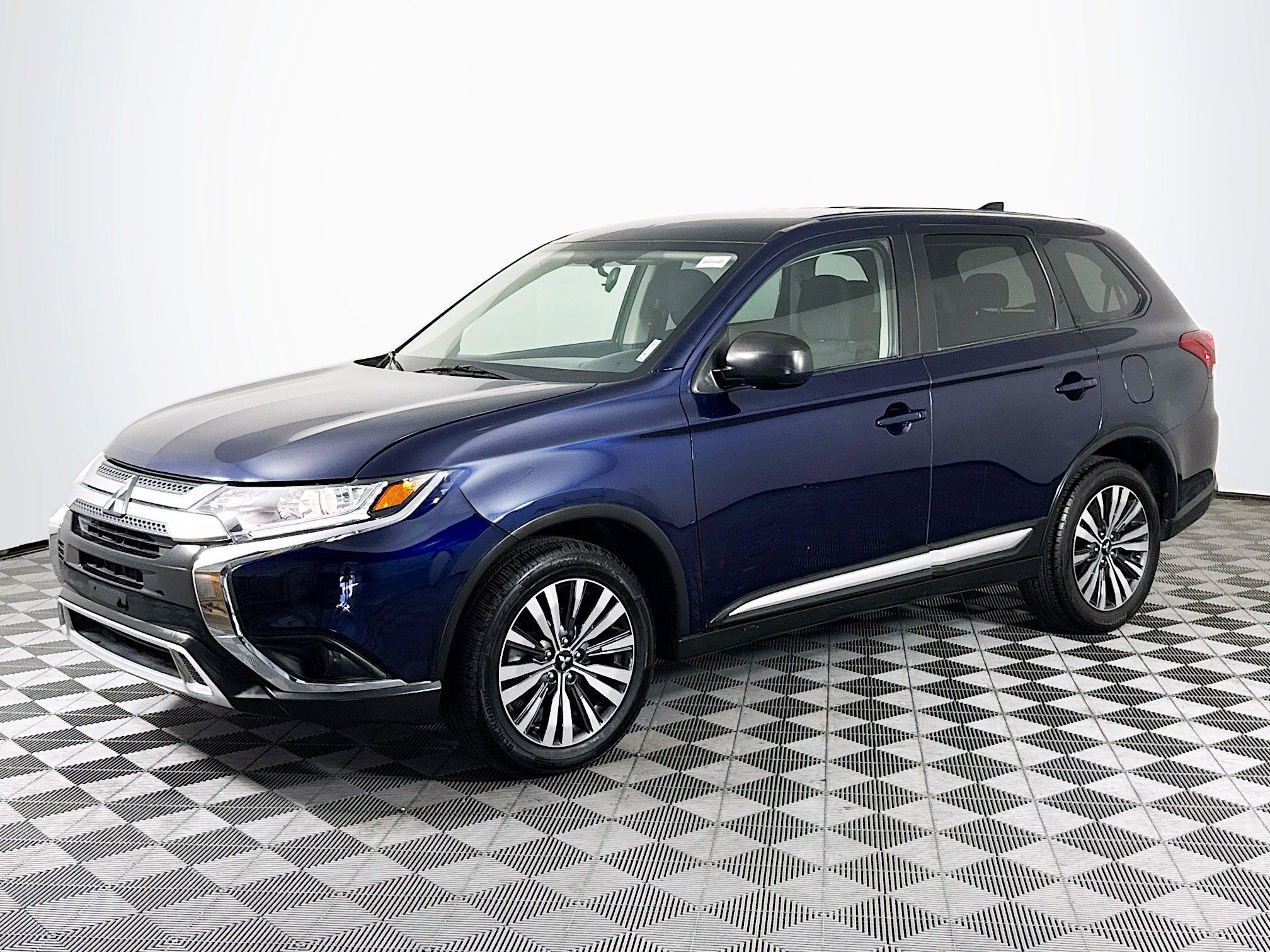 Used 2020 Mitsubishi Outlander ES image 4