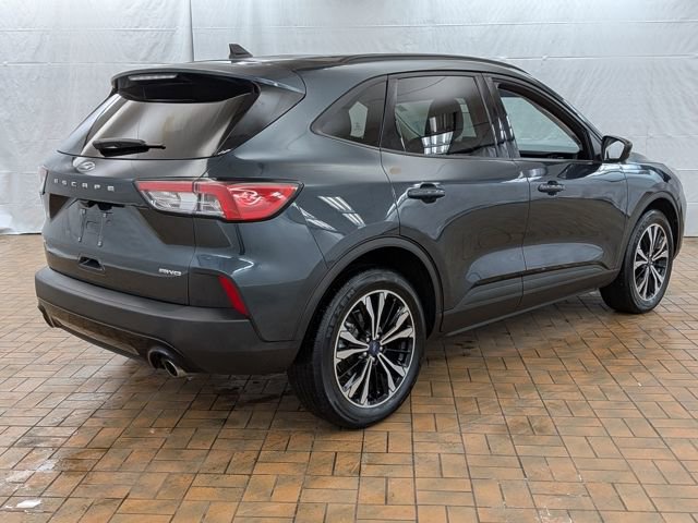 Certified 2022 Ford Escape SE w/ SE Sport Appearance Package image 7