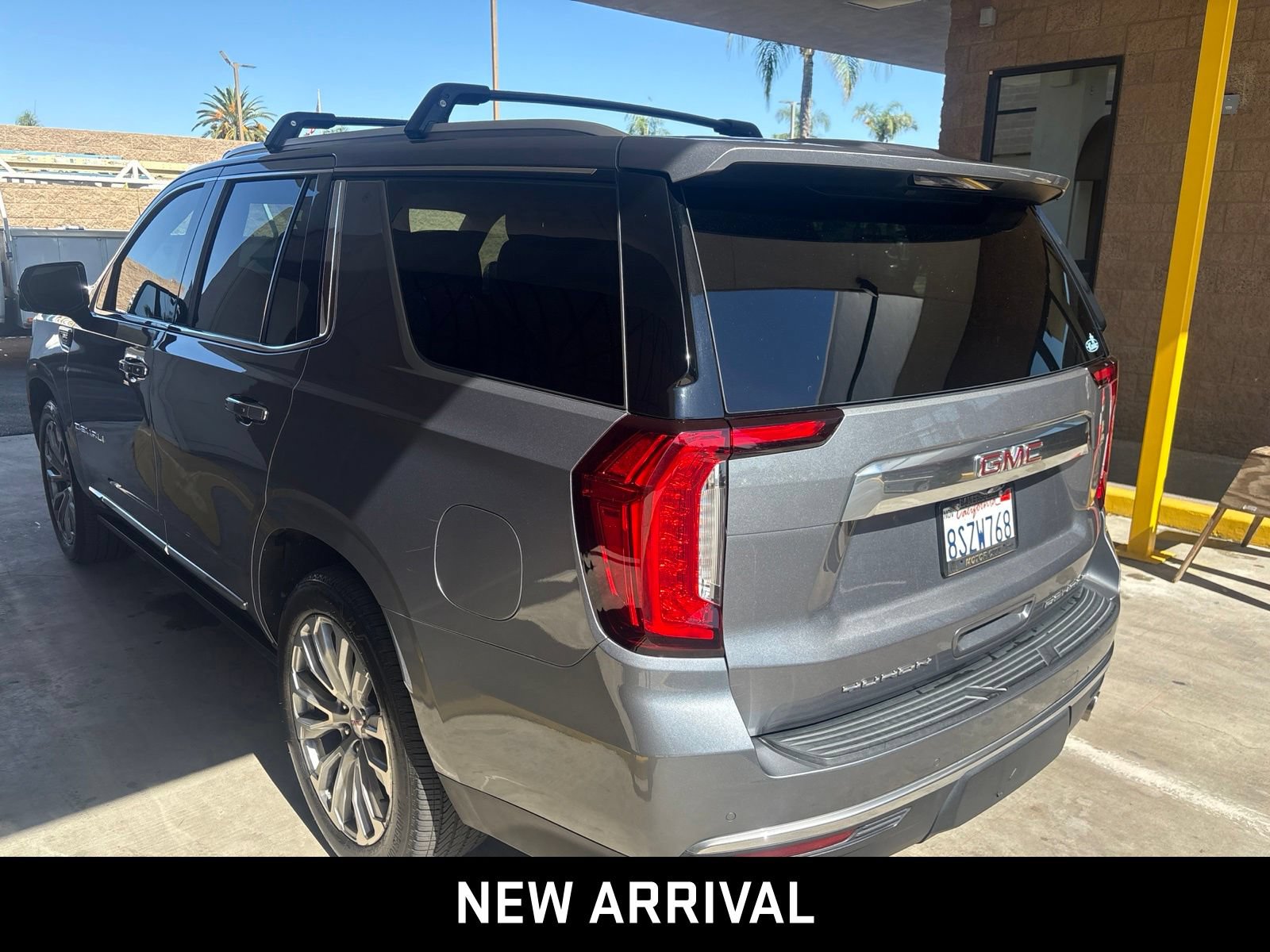 Certified 2021 GMC Yukon Denali w/ Denali Ultimate Package AWD/4WD image 3