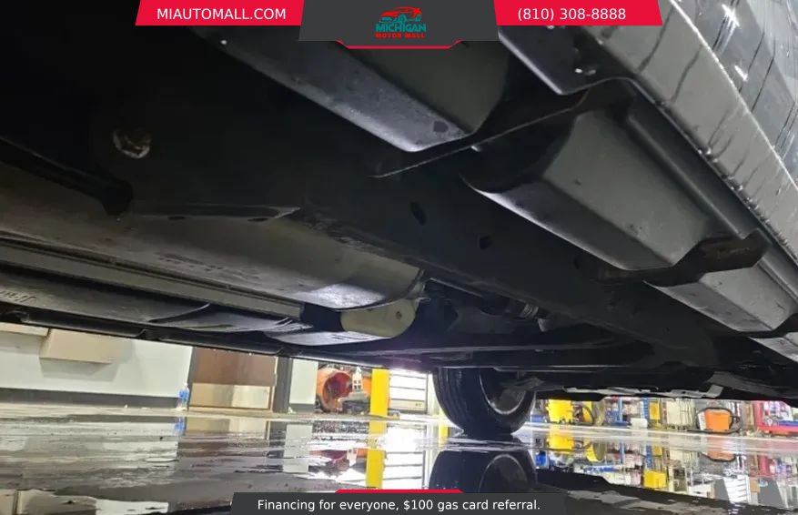 Used 2015 Chevrolet Suburban LT AWD/4WD image 27