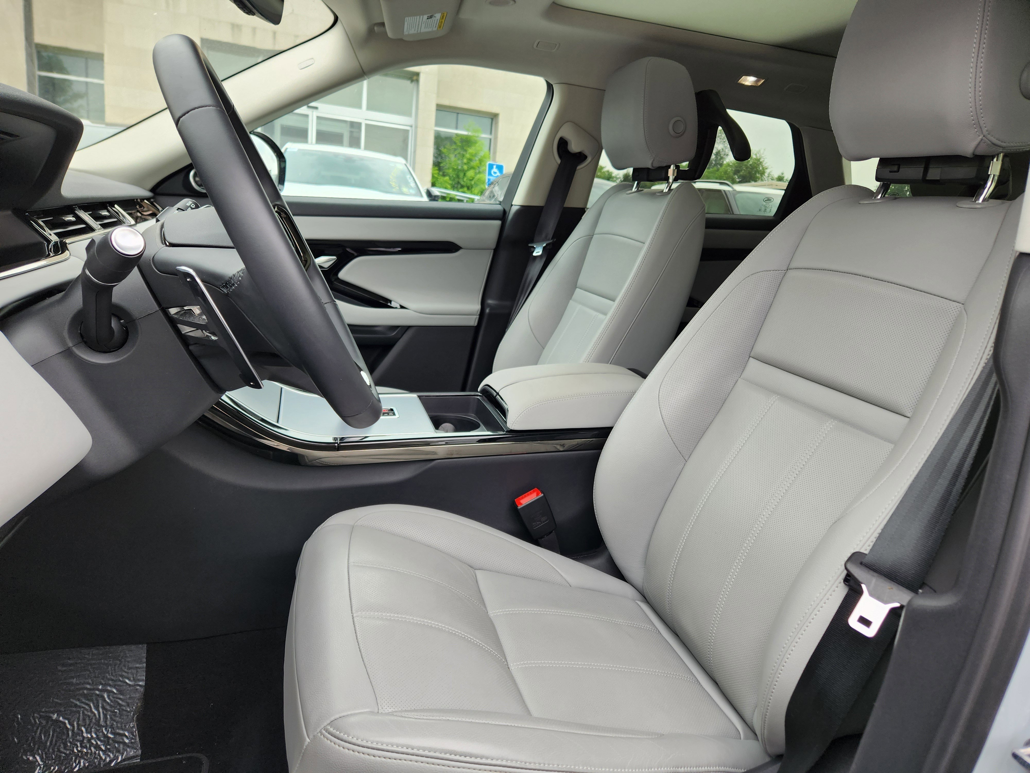 Certified 2025 Land Rover Range Rover Evoque S image 10