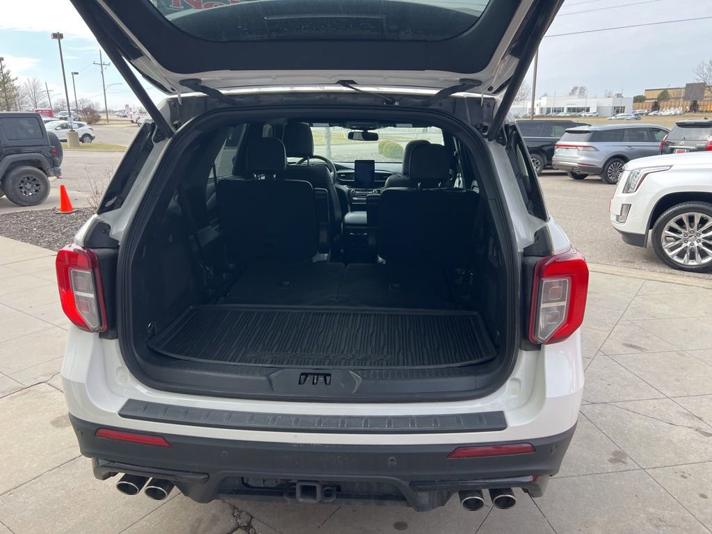 Used 2022 Ford Explorer ST w/ Equipment Group 401A image 12