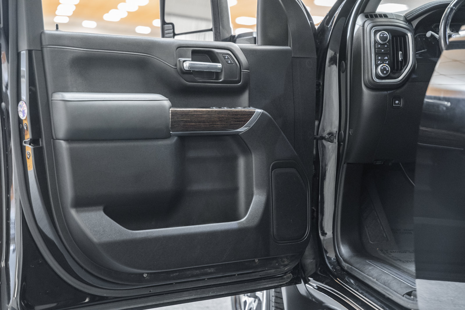 Used 2022 GMC Sierra 2500 SLE w/ SLE Value Package; AWD/4WD image 48