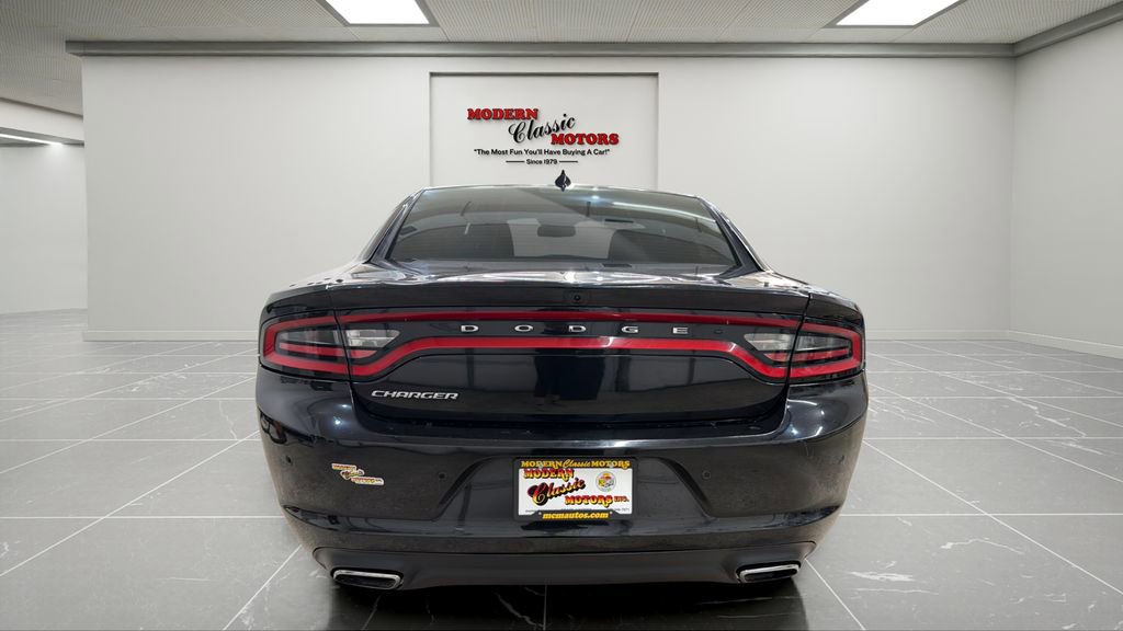 Used 2017 Dodge Charger SXT w/ Rallye Group RWD image 6