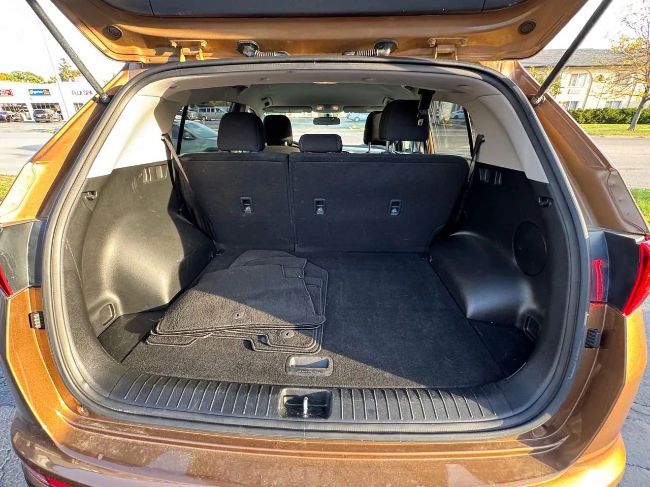 Used 2018 Kia Sportage LX FWD image 33