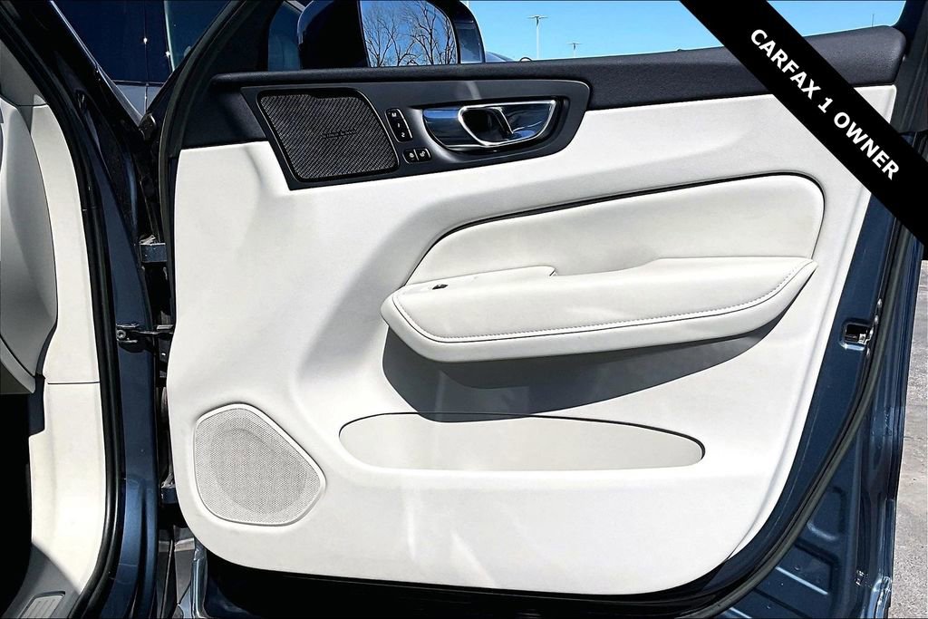 Used 2023 Volvo XC60 B5 Ultimate w/ Climate Package image 27