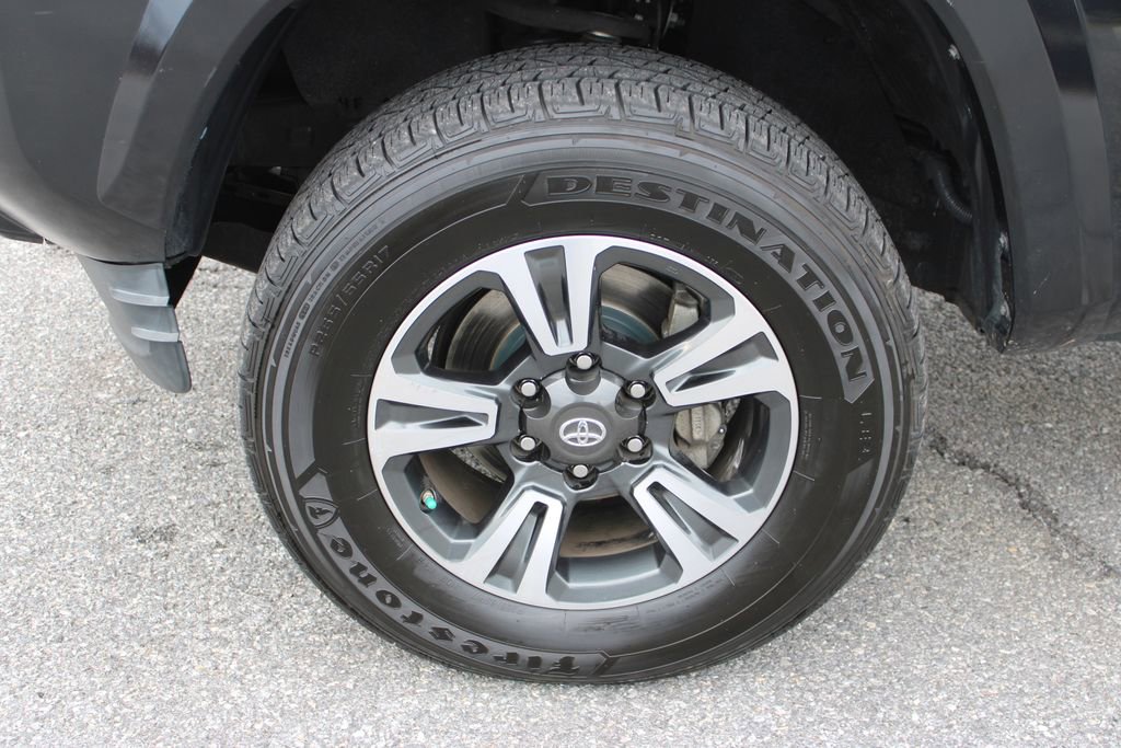 Used 2019 Toyota Tacoma TRD Sport image 40