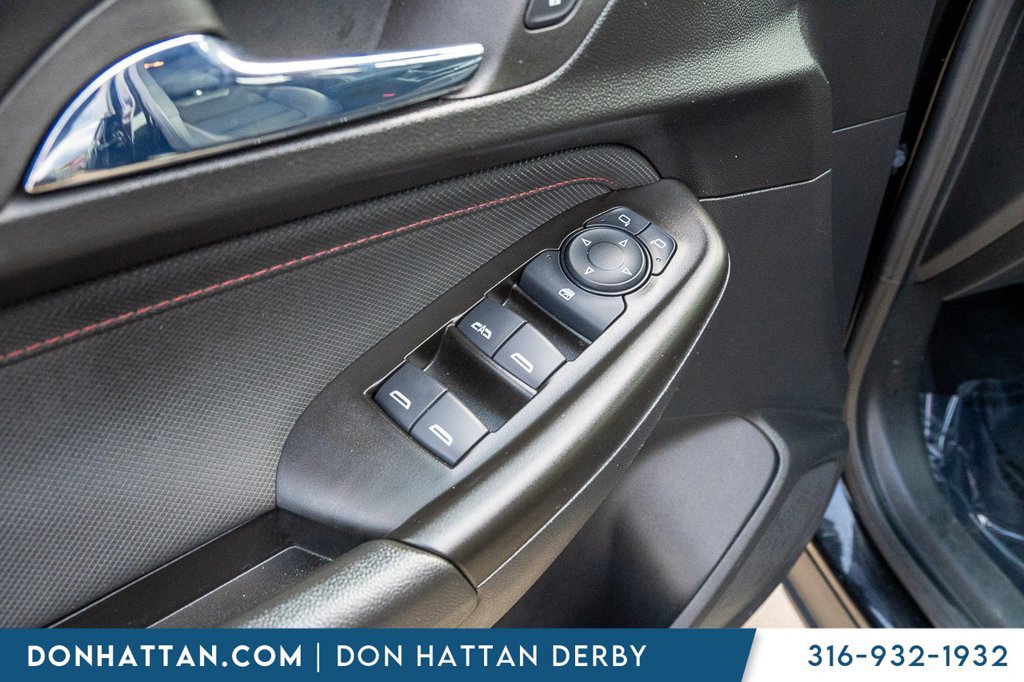 Used 2023 Chevrolet TrailBlazer RS FWD image 14
