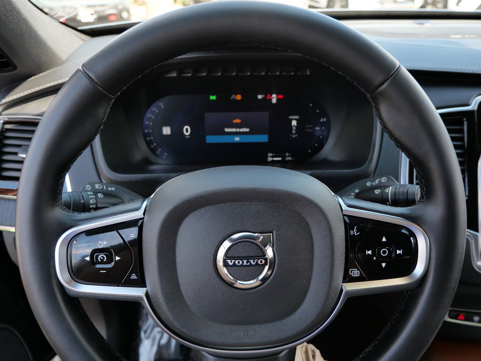 Certified 2025 Volvo XC90 T8 Ultra w/ Protection Package Premier AWD/4WD image 24