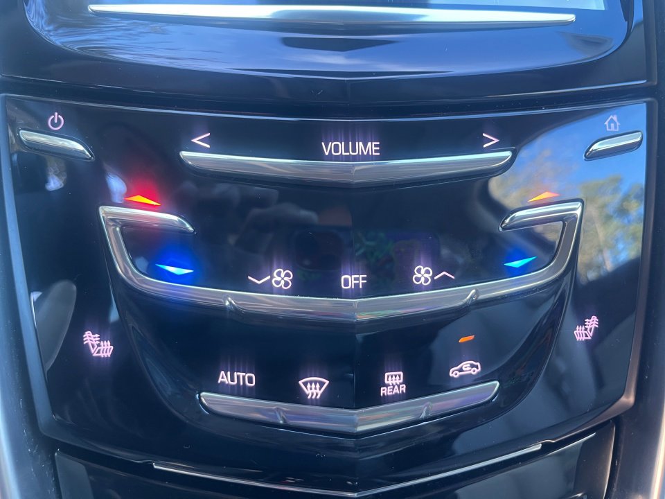 Used 2016 Cadillac SRX Luxury w/ Driver Awareness Package image 18